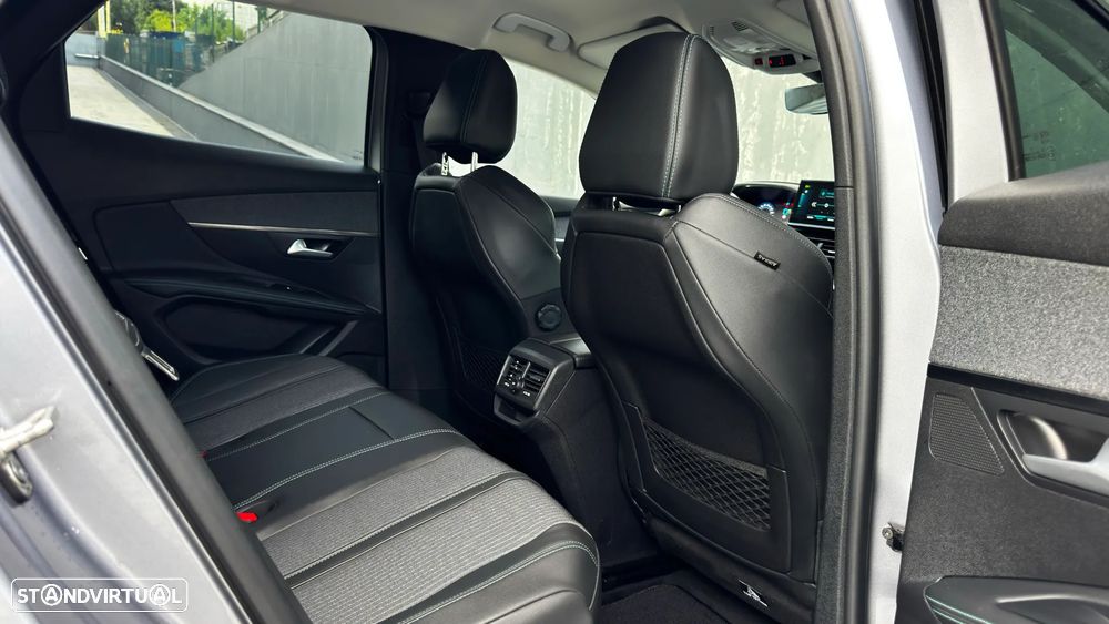 Peugeot 3008 225 e-EAT8 Allure Pack - 37
