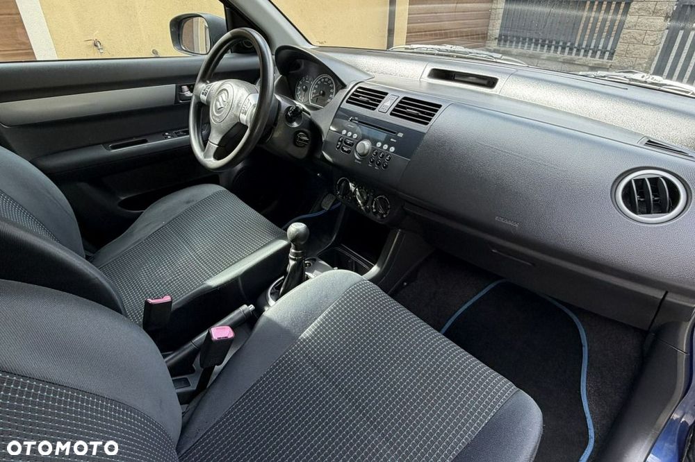 Suzuki Swift - 15