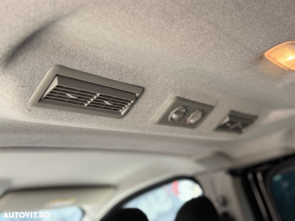 Renault Trafic - 11
