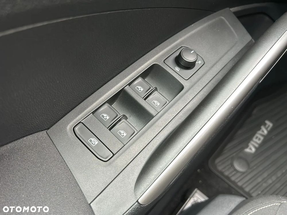 Skoda Fabia 1.0 TSI Style - 21
