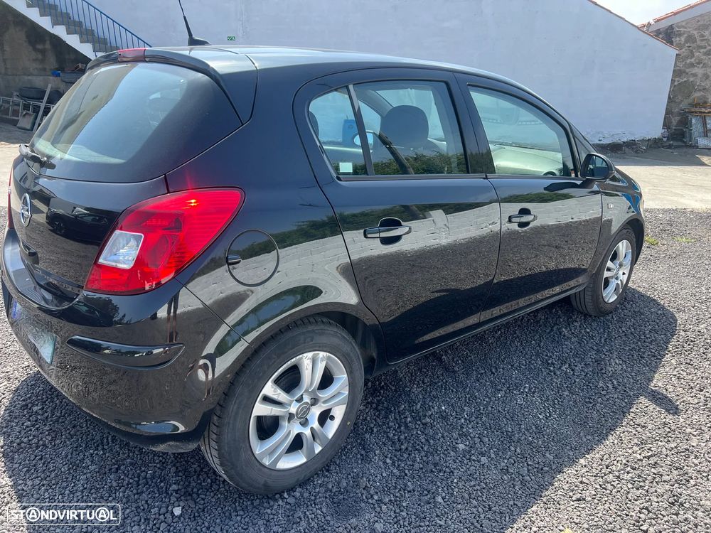 Opel Corsa 1.2 Cosmo - 10