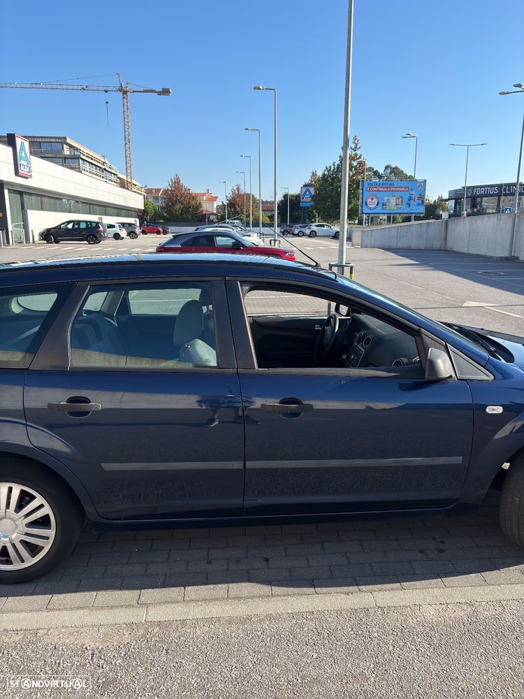Ford Focus SW - 8