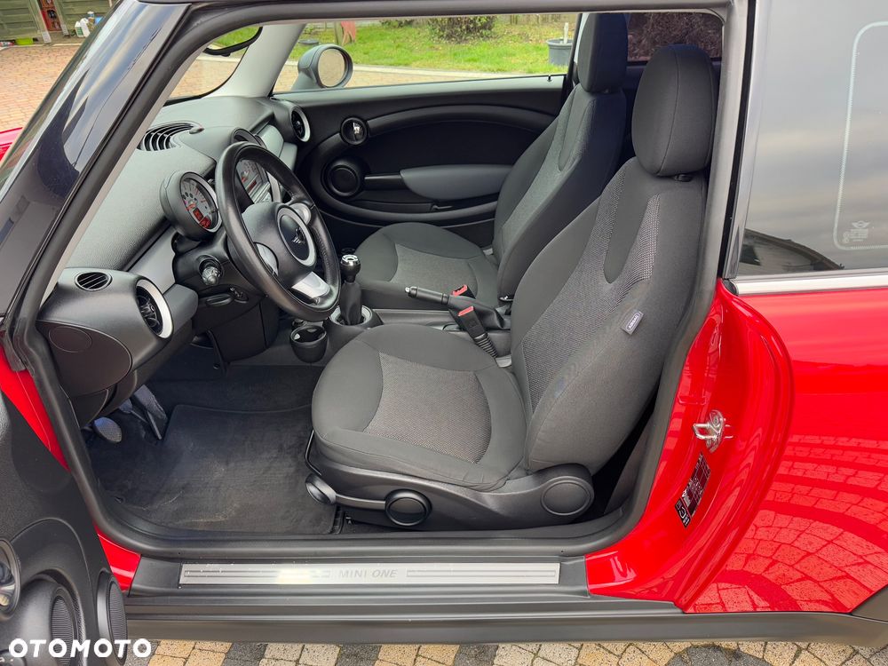 MINI ONE - 18