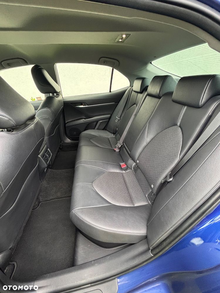 Toyota Camry 2.5 Hybrid Executive CVT - 19