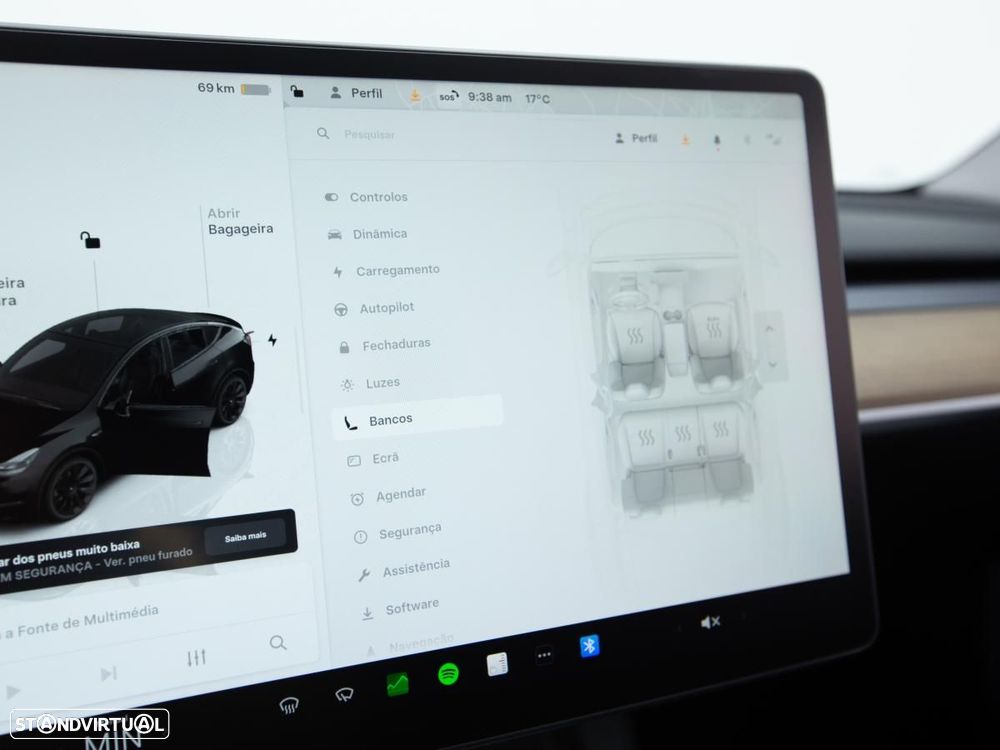 Tesla Model Y Long Range Dual Motor AWD - 24