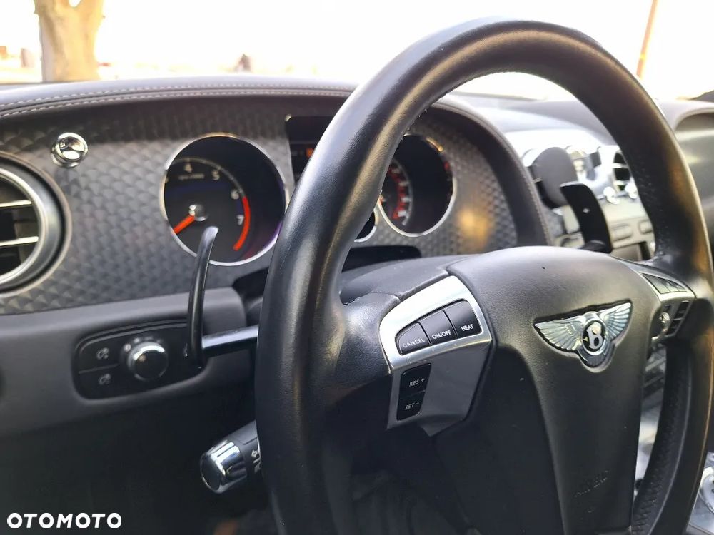 Bentley Continental GT - 27