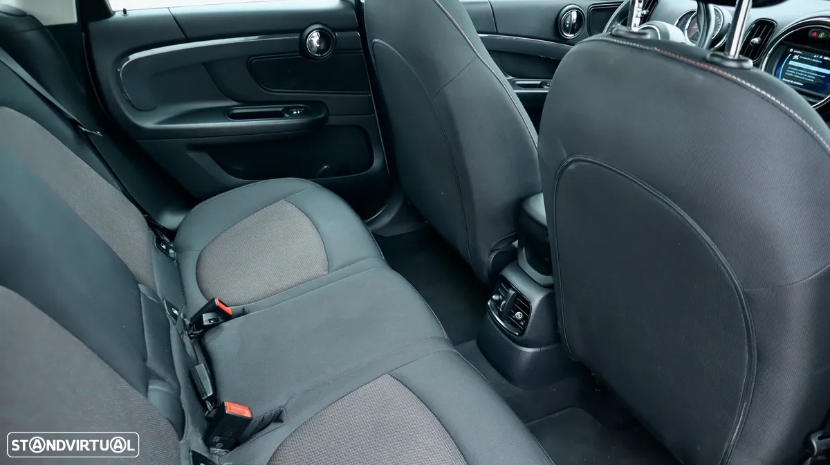 MINI Countryman Cooper SE ALL4 Auto - 27