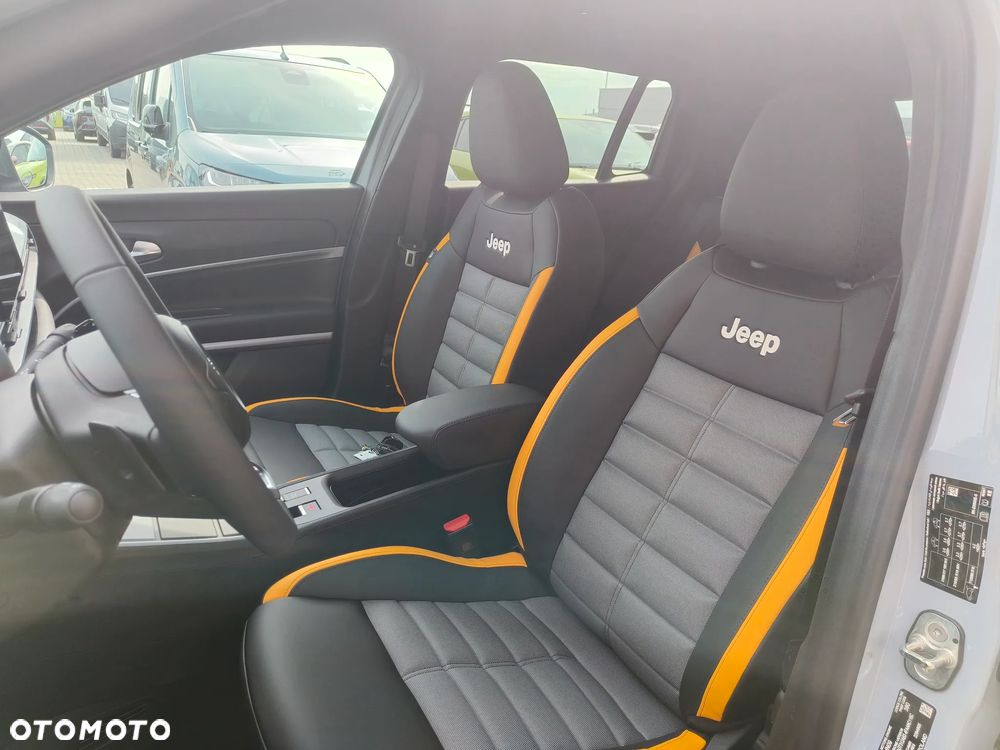 Jeep Avenger 1.2 T3 mHEV The North Face 4xe eDCT6 - 10