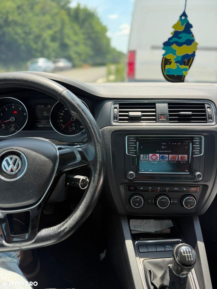 Volkswagen Jetta 1.2 TSI Comfortline - 5