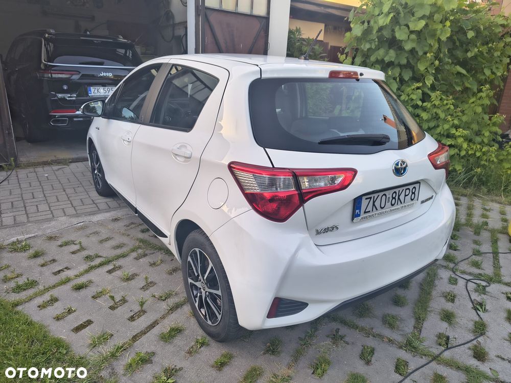 Toyota Yaris Hybrid 100 Dynamic EU6 - 4