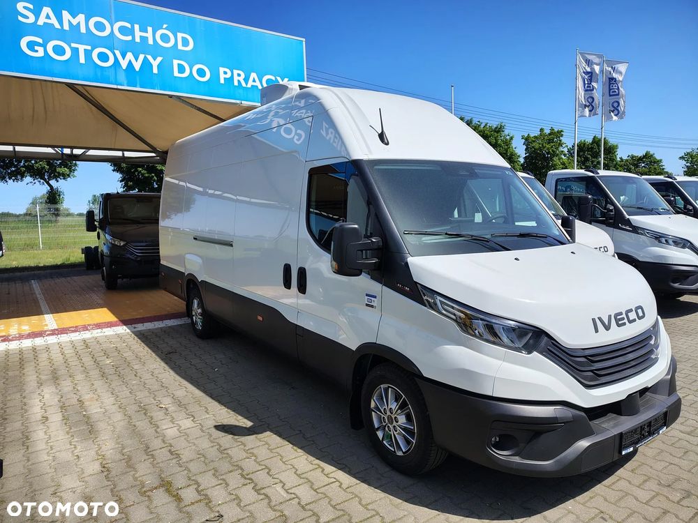 Iveco Daily 35S18HV chłodnia do -18 stopni! + łóżko - 31