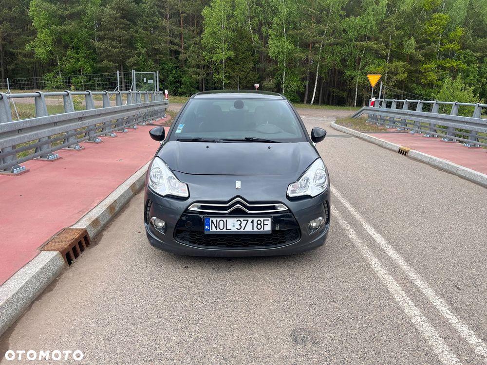 Citroën DS3 e-HDi 90 FAP SoChic - 4