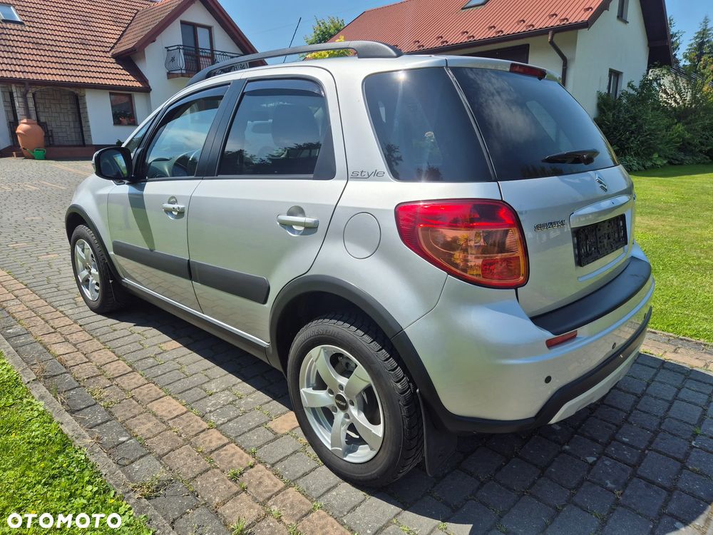 Suzuki SX4 1.6 VVT 4x4 Style - 4