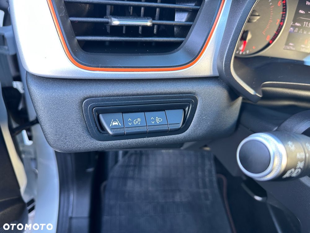 Renault Captur TCe 100 INTENS - 12