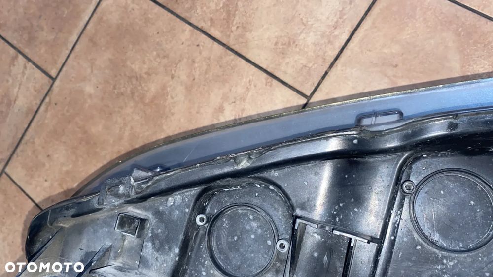 BMW X3 F25 LAMPA PRZEDNIA PRAWA USA 7222026 - 7