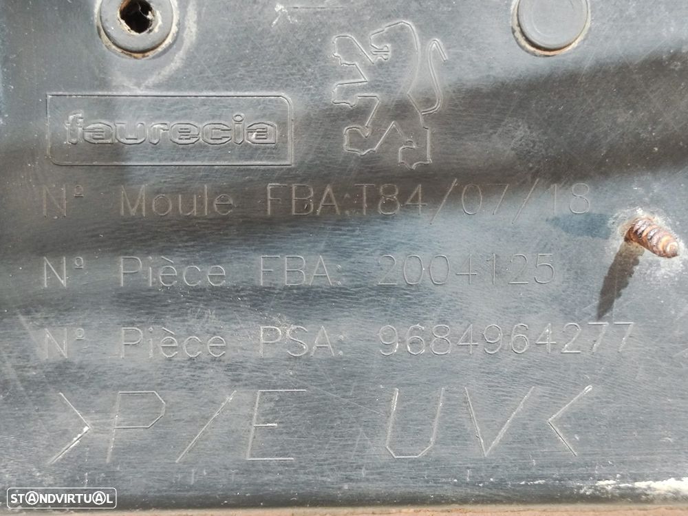 Parachoques trás traseiro original Peugeot 3008 Mk1 T84 de 2008 a 2017 com câmara traseira - 8