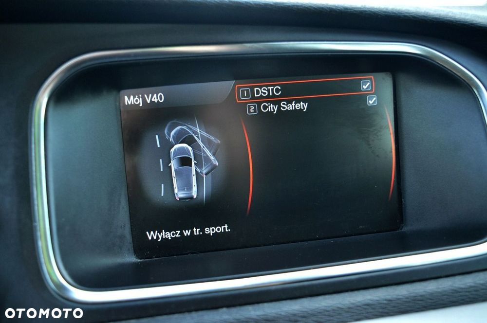 Volvo V40 D2 Momentum - 19