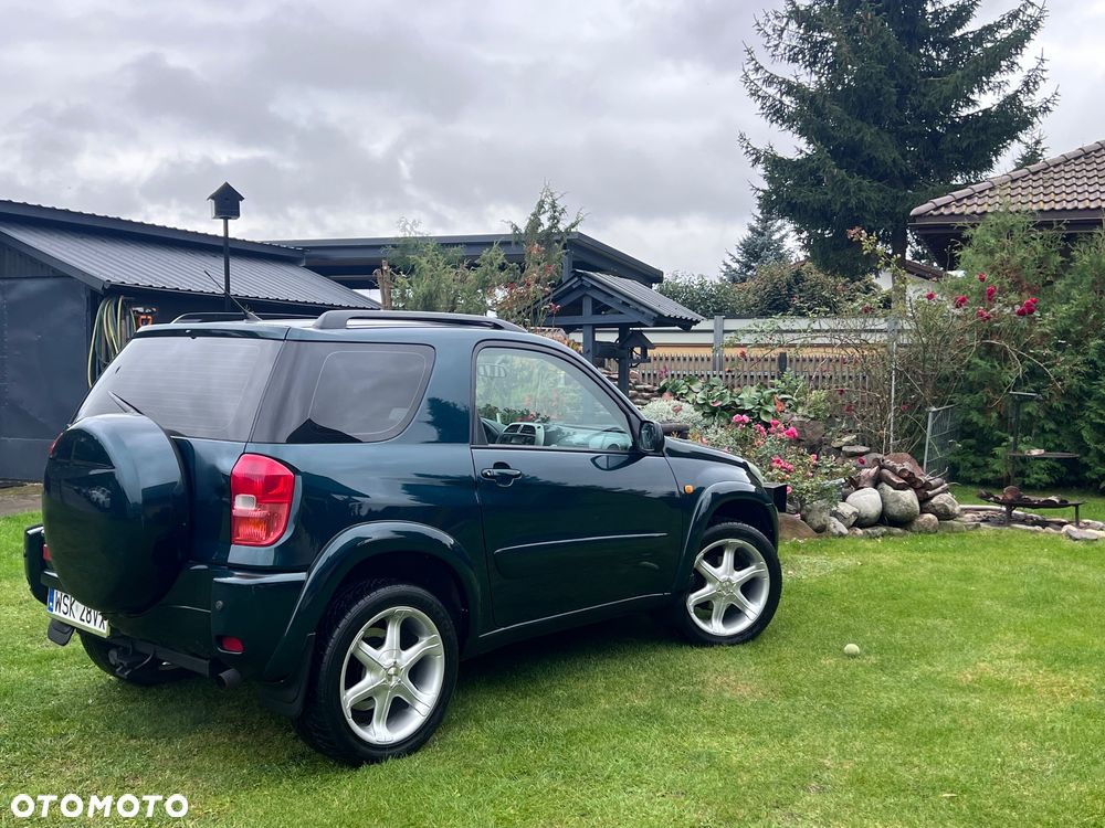 Toyota RAV4 2.0 VVT-i 4x4 - 4
