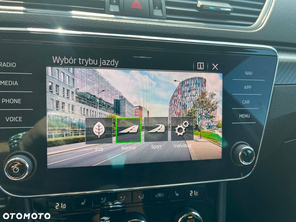 Skoda Superb 2.0 TSI 4x4 Sportline DSG - 26