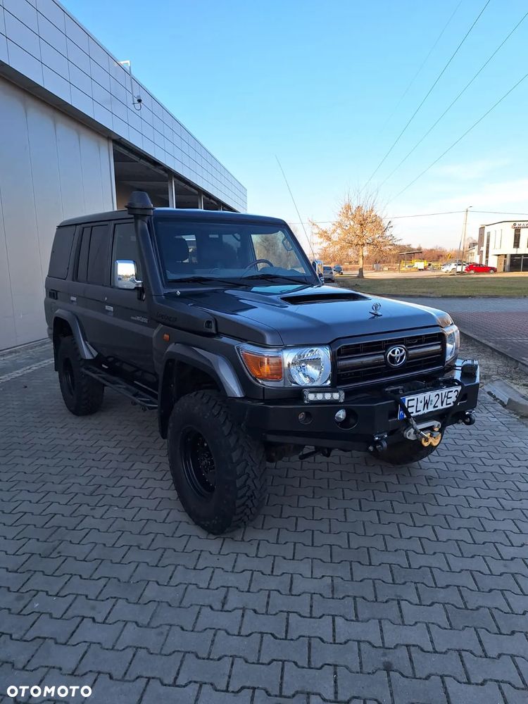 Toyota Land Cruiser LC 2.8 D-4D Prado - 2