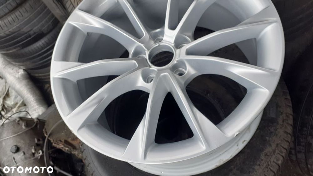 Aluminiowa felga Audi 19 - 3
