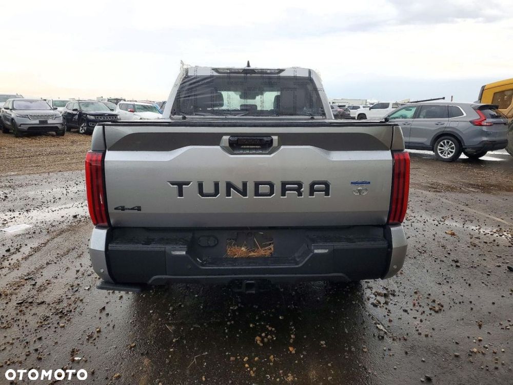 Toyota Tundra - 3