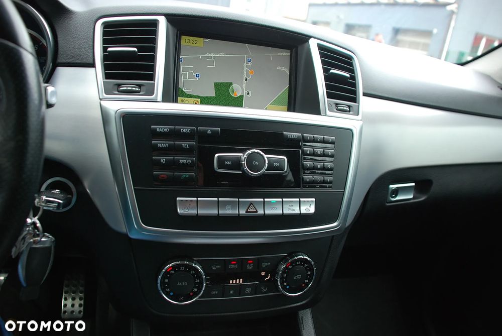 Mercedes-Benz ML 350 BlueTec 4-Matic - 21