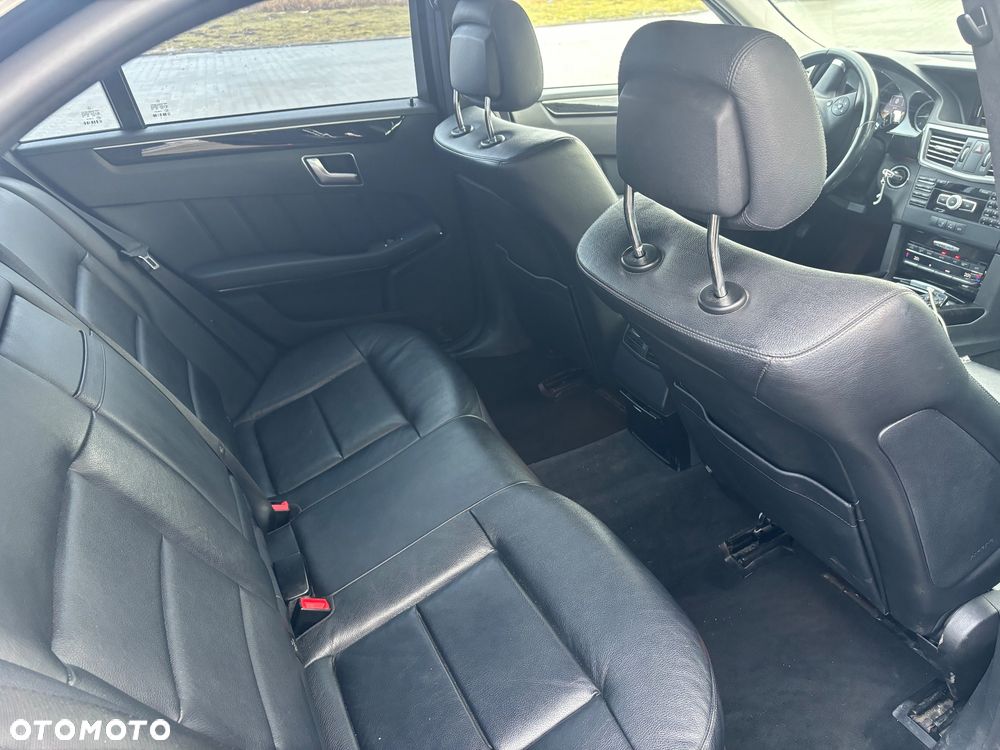 Mercedes-Benz Klasa E 220 CDI DPF BlueEFFICIENCY Automatik Avantgarde - 9