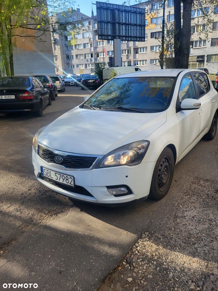 Kia Ceed 1.6 CRDi 90 ISG Vision - 1