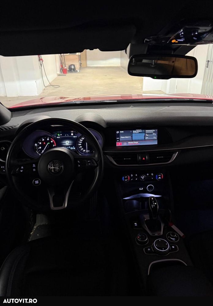 Alfa Romeo Stelvio 2.0 Turbo 16V AT8-Q4 Lusso Ti - 12