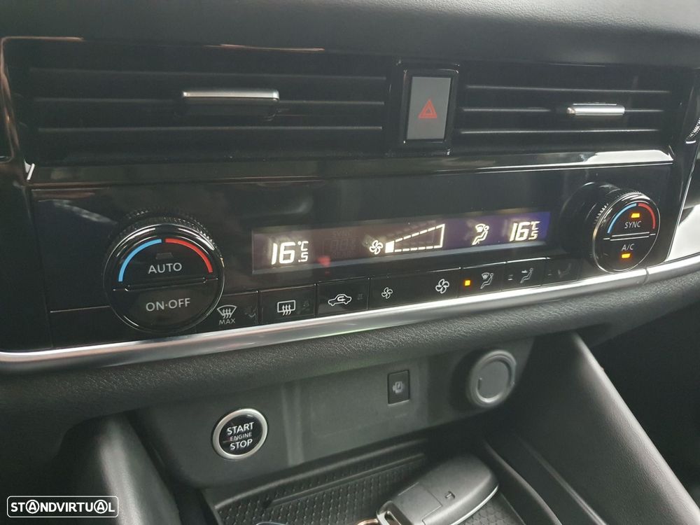 Nissan Qashqai 1.3 DIG-T N-Connecta Xtronic - 27