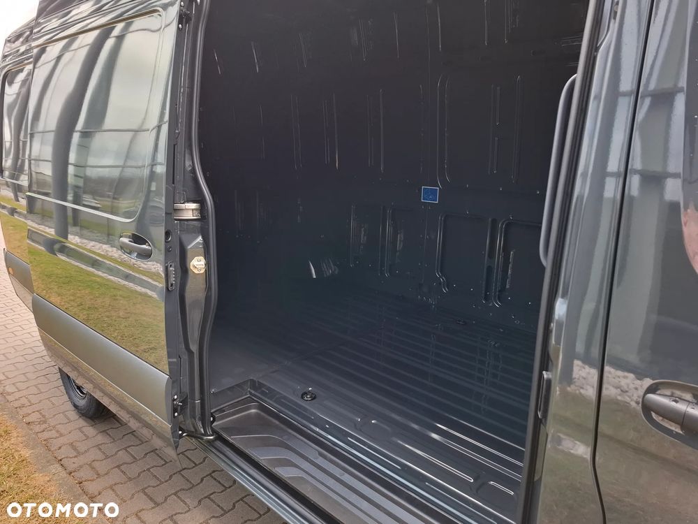 Mercedes-Benz Sprinter 319 CDI Furgon PRO długi 4325 mm L3H2 - 16