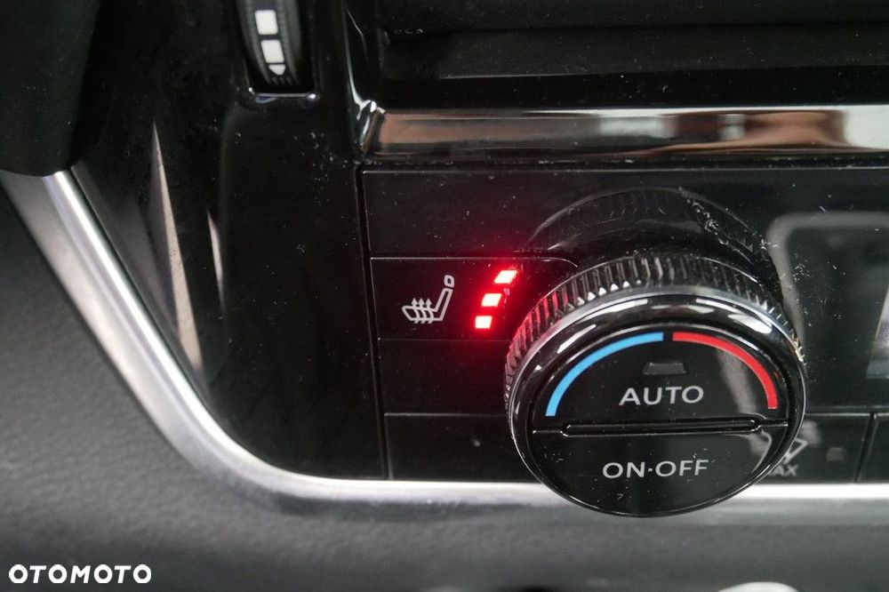 Nissan Qashqai 1.3 DIG-T MHEV N-Connecta Xtronic - 23