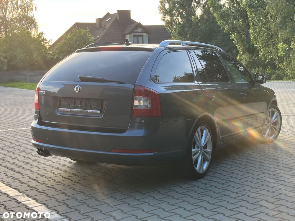 Skoda Octavia 2.0 TDI CR DPF RS - 6