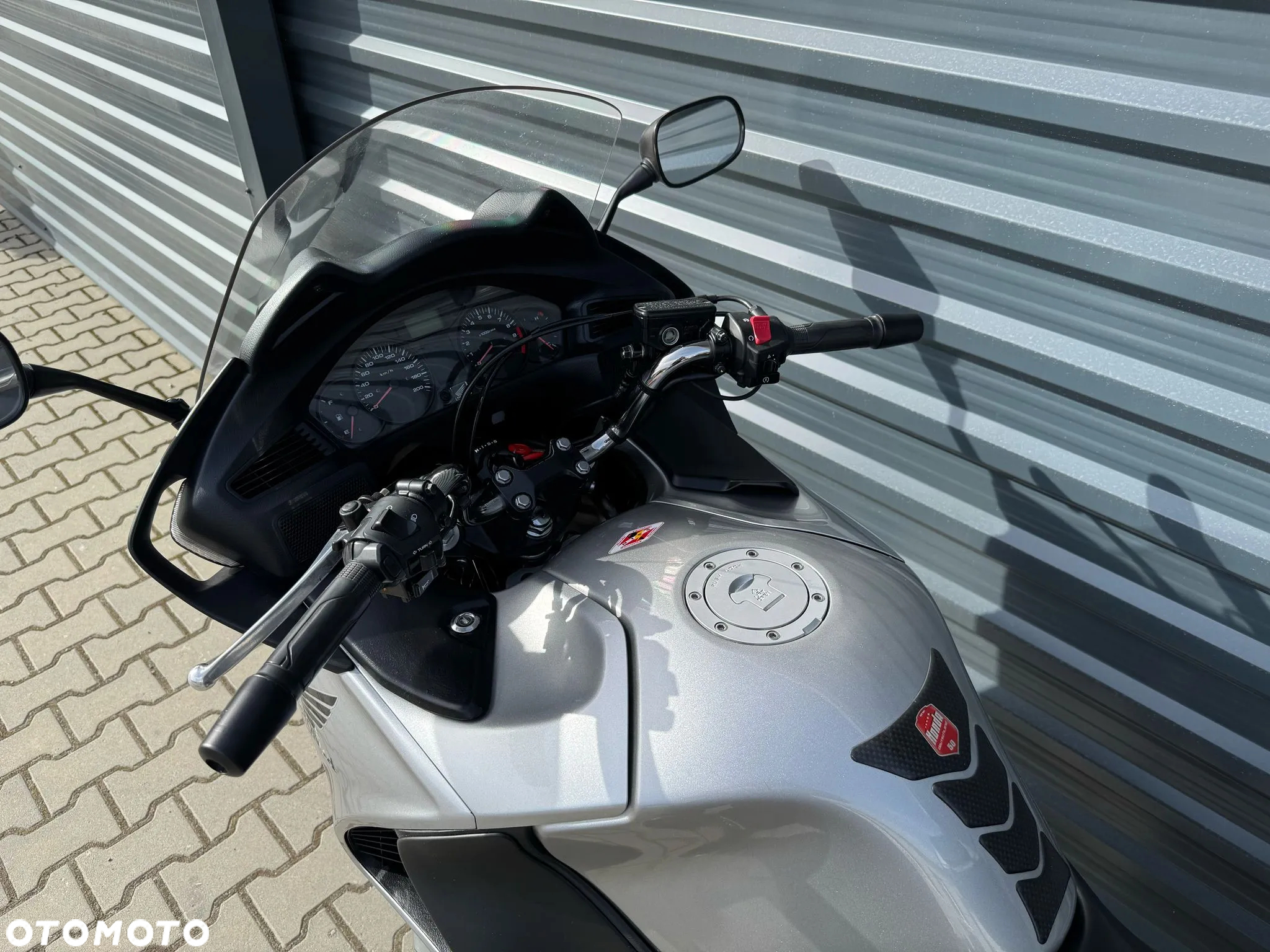 Honda NT - 11