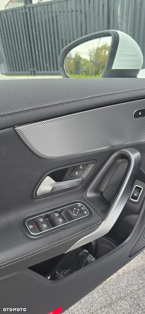 Mercedes-Benz CLA 180 d AMG Line 7G-DCT - 19