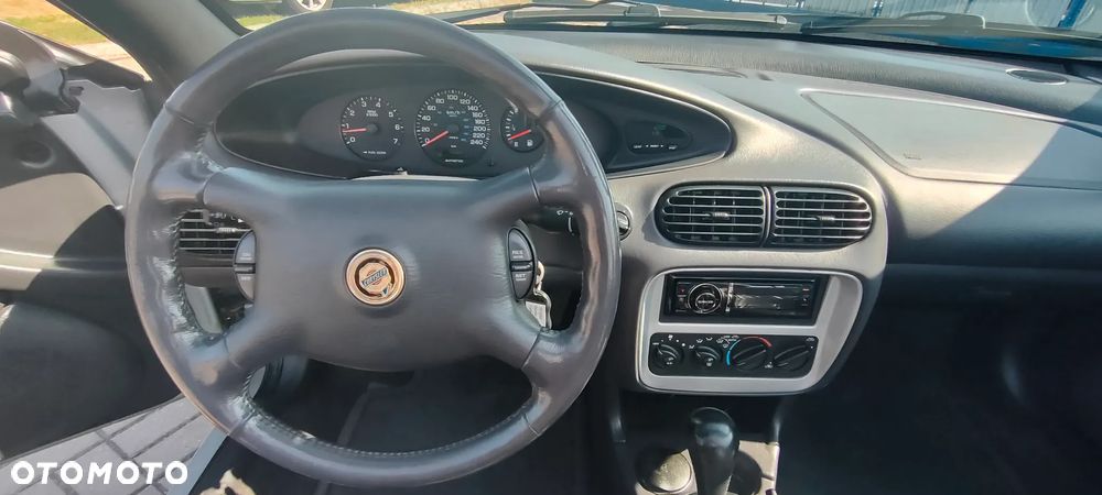 Chrysler Stratus LX 2.5 - 18