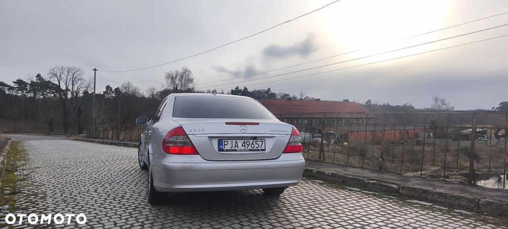 Mercedes-Benz Klasa E 200 Kompressor Classic - 8