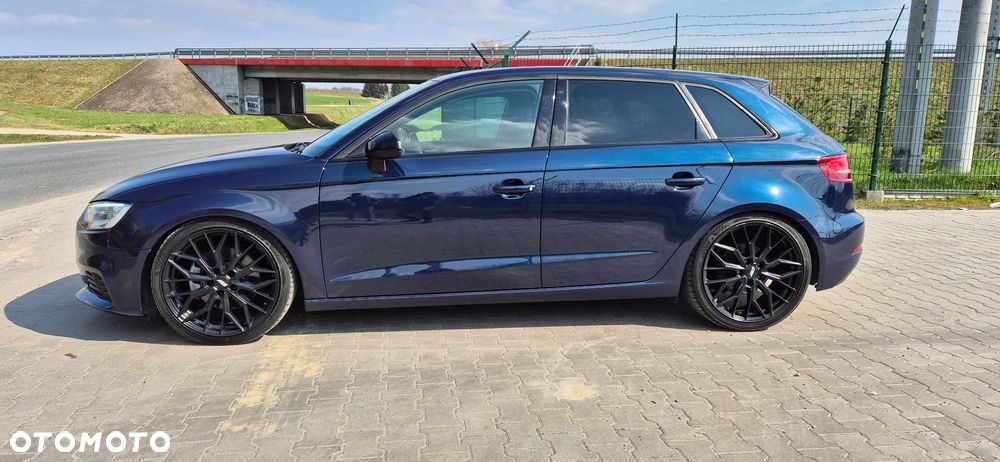 Audi A3 Sportback - 2