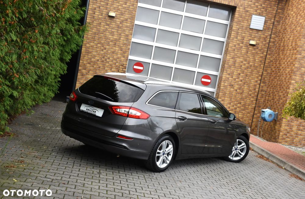 Ford Mondeo 2.0 TDCi Start-Stopp PowerShift-Aut Titanium - 4