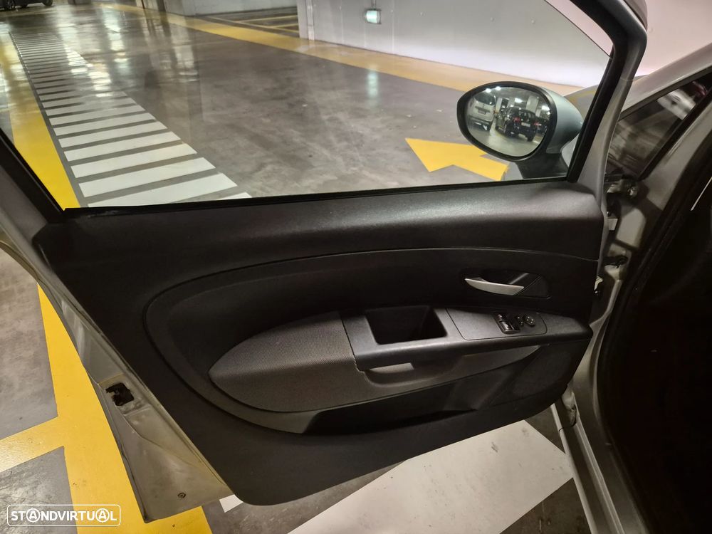 Fiat Grande Punto 1.2 Active - 28