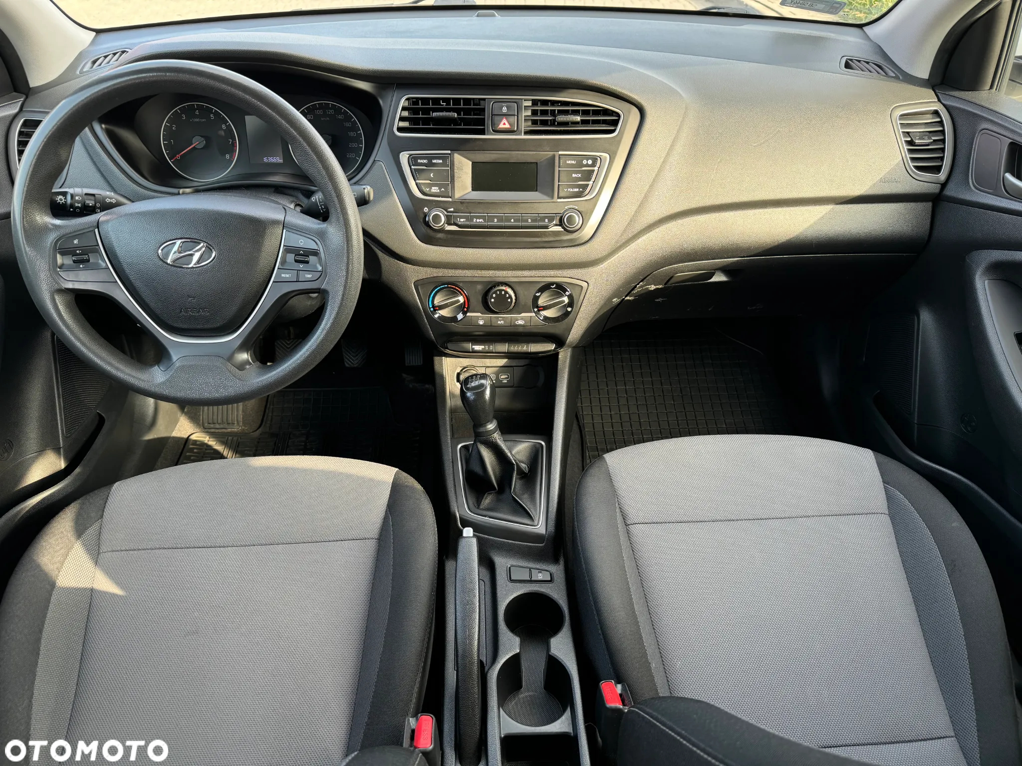 Hyundai i20 - 14