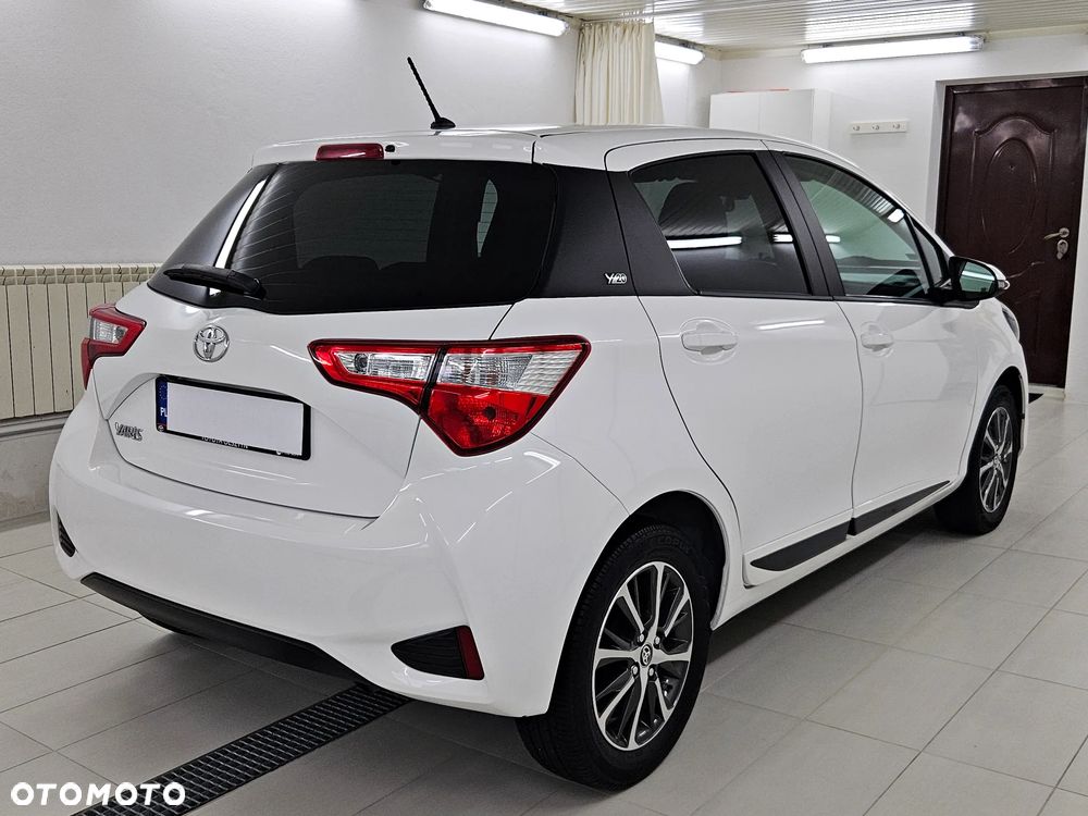 Toyota Yaris 1.5 Premium - 14