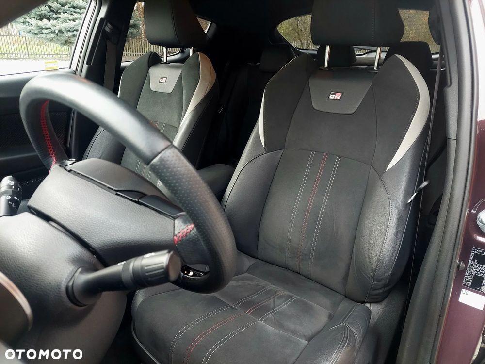 Toyota C-HR 2.0 Hybrid GR Sport - 12