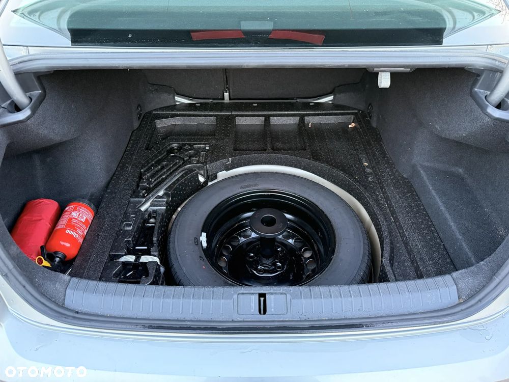Volkswagen Passat 2.0 TDI BMT Comfortline - 22
