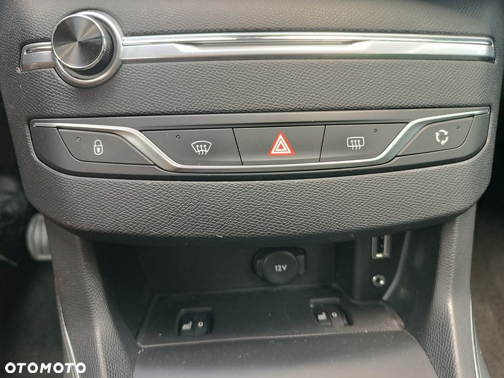 Peugeot 308 BlueHDi FAP 120 Stop & Start Allure - 24