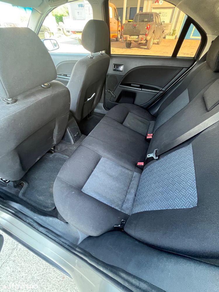 Ford Mondeo 2.0 TDCI Ghia - 7