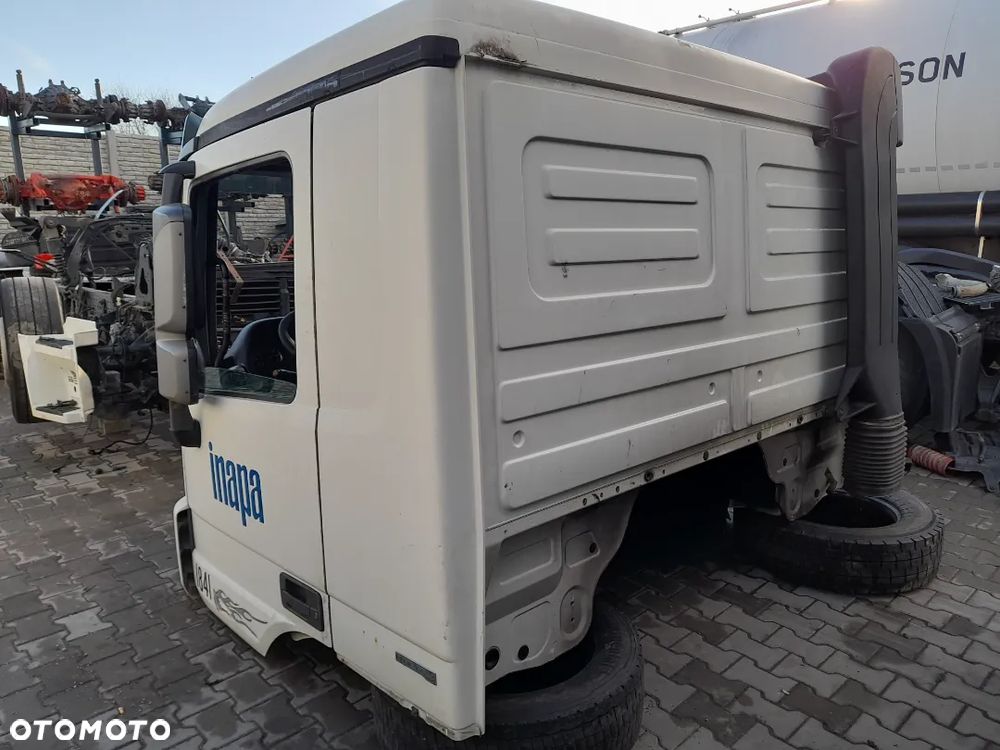 Kabina Mercedes Actros MP2 MP3 dzienna - 12