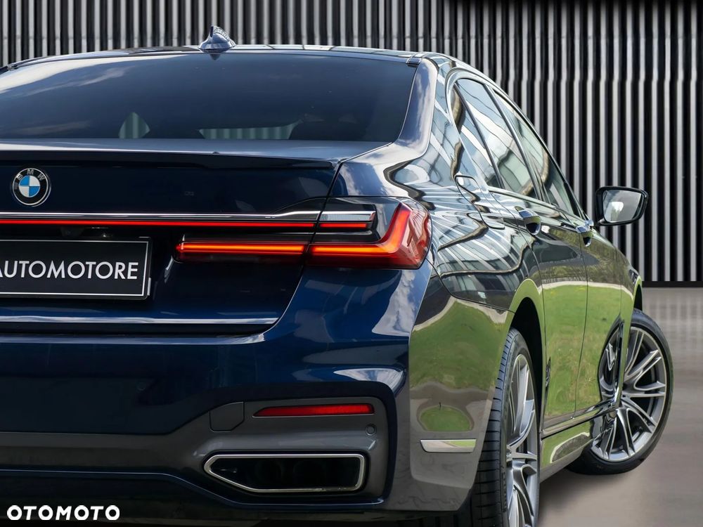 BMW Seria 7 750i xDrive - 11