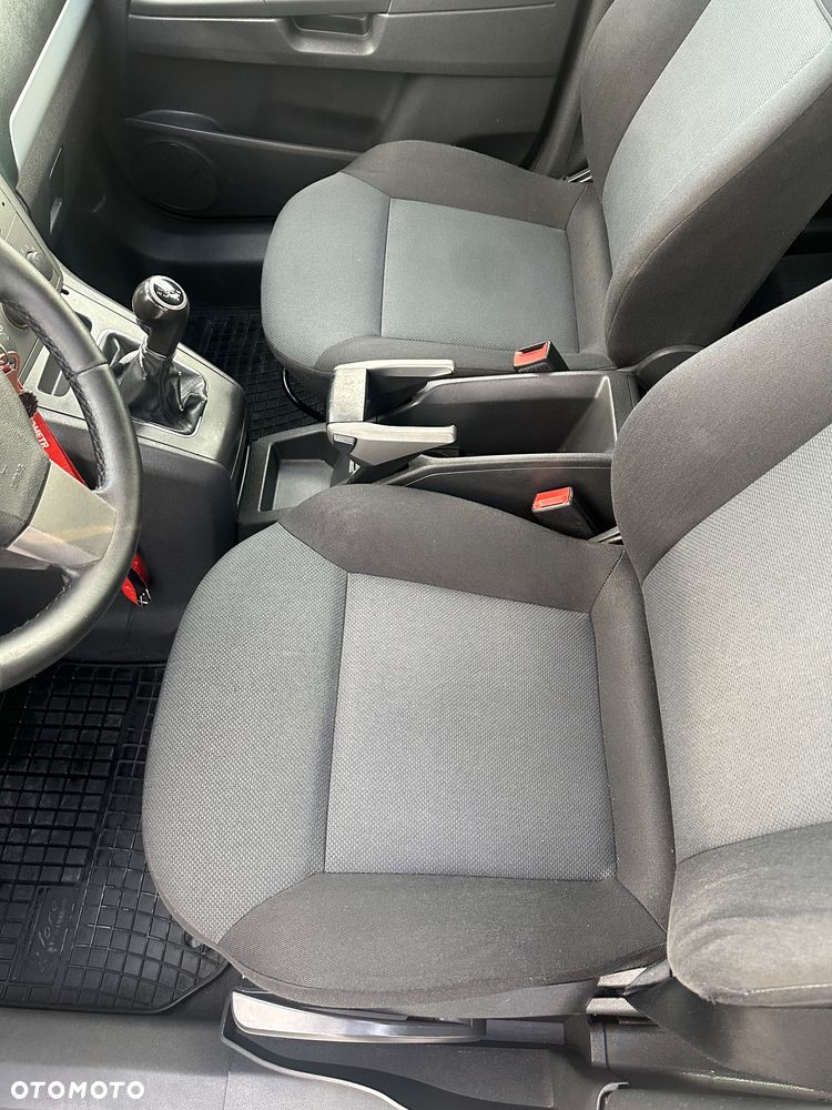 Opel Zafira 1.9 CDTI - 9